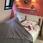 Cocon Douillet Avec Chaleur Ambiante Du Poele A Pellets Domek alpejski