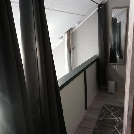 Cocon Douillet Avec Chaleur Ambiante Du Poele A Pellets Hastière-par-delà