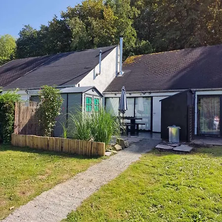 Cocon Douillet Avec Chaleur Ambiante Du Poele A Pellets Chalet Hastiere-par-dela