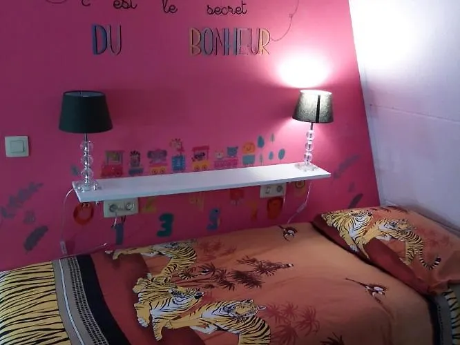 Cocon Douillet Avec Chaleur Ambiante Du Poêle à Pellets