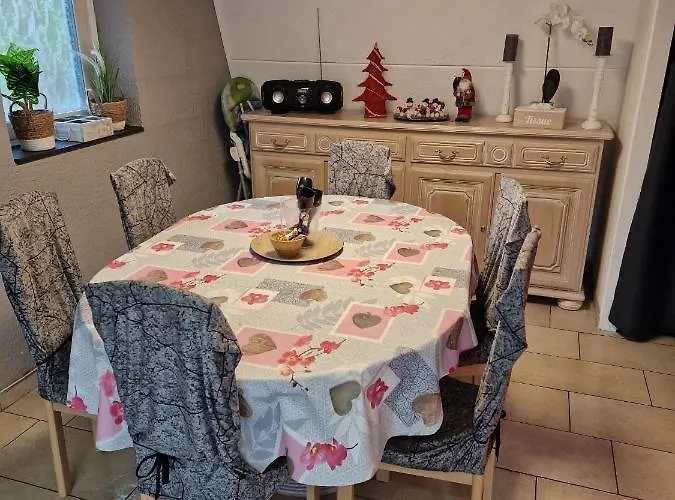 Chalé Cocon Douillet Avec Chaleur Ambiante Du Poêle à Pellets Hastiere-par-dela