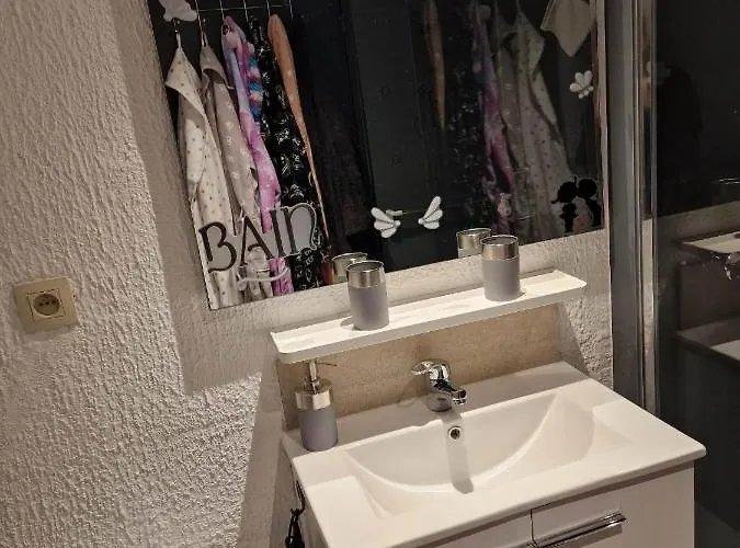 Cocon Douillet Avec Chaleur Ambiante Du Poêle à Pellets Hastiere-par-dela